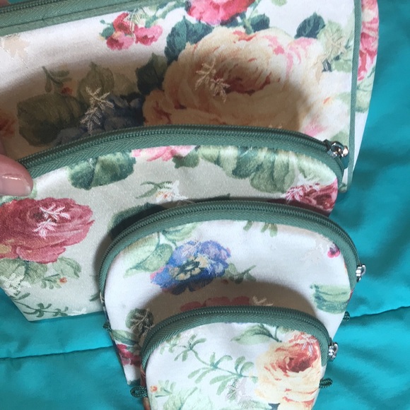NWOT Cosmetic Bag Set - Picture 6 of 9